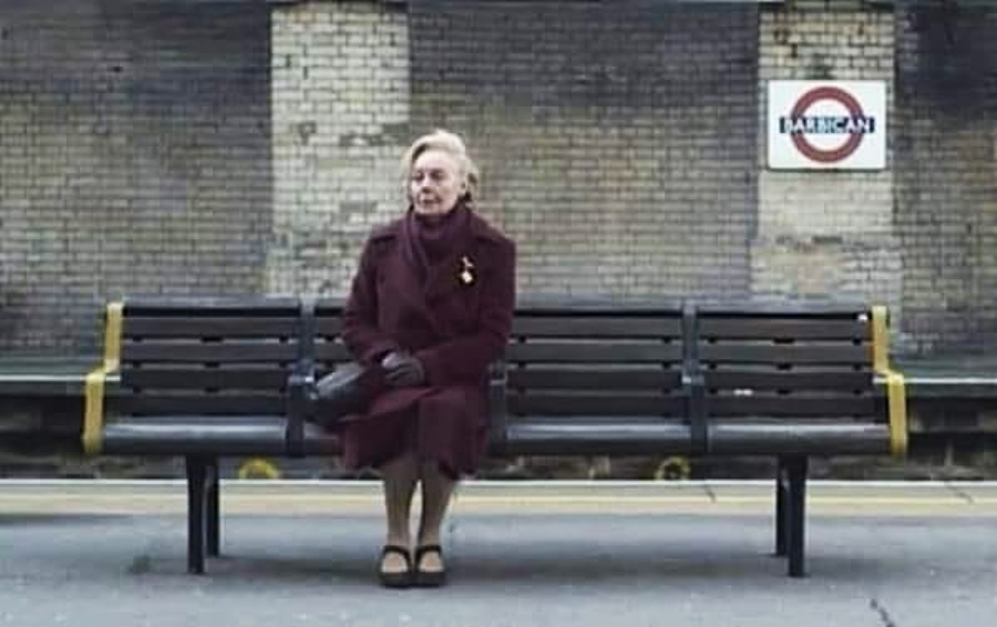 В Лондон има жена която всеки ден слиза в метрото