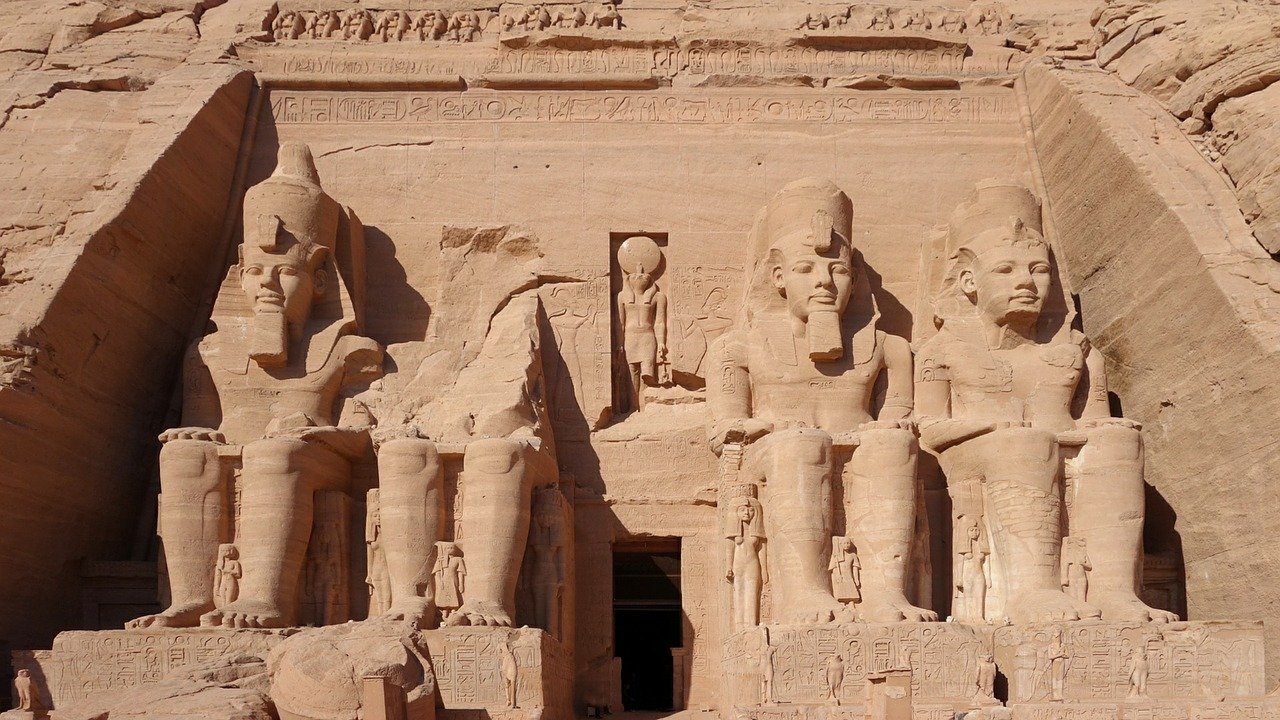 Само мумията страда мълчаливо - поговорки от Египет