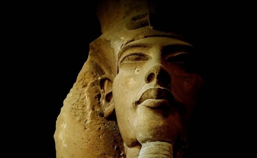 Аменхотеп IV по късно преименувал се на Ехнатон е десетият фараон