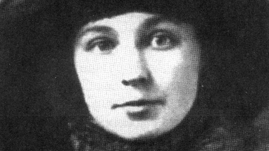Аз съм поетеса на женската съдба и мъжката болка - МАРИНА ЦВЕТАЕВА